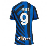 Camisa de Futebol Inter Milan Marcus Thuram #9 Equipamento Principal Mulheres 2024-25 Manga Curta